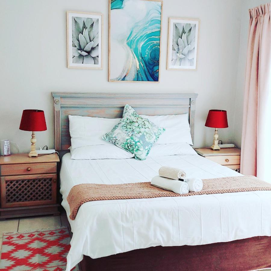 The Coelacanth Guest House And Beach Thyme Self Catering Kiddʼs Beach Eksteriør billede