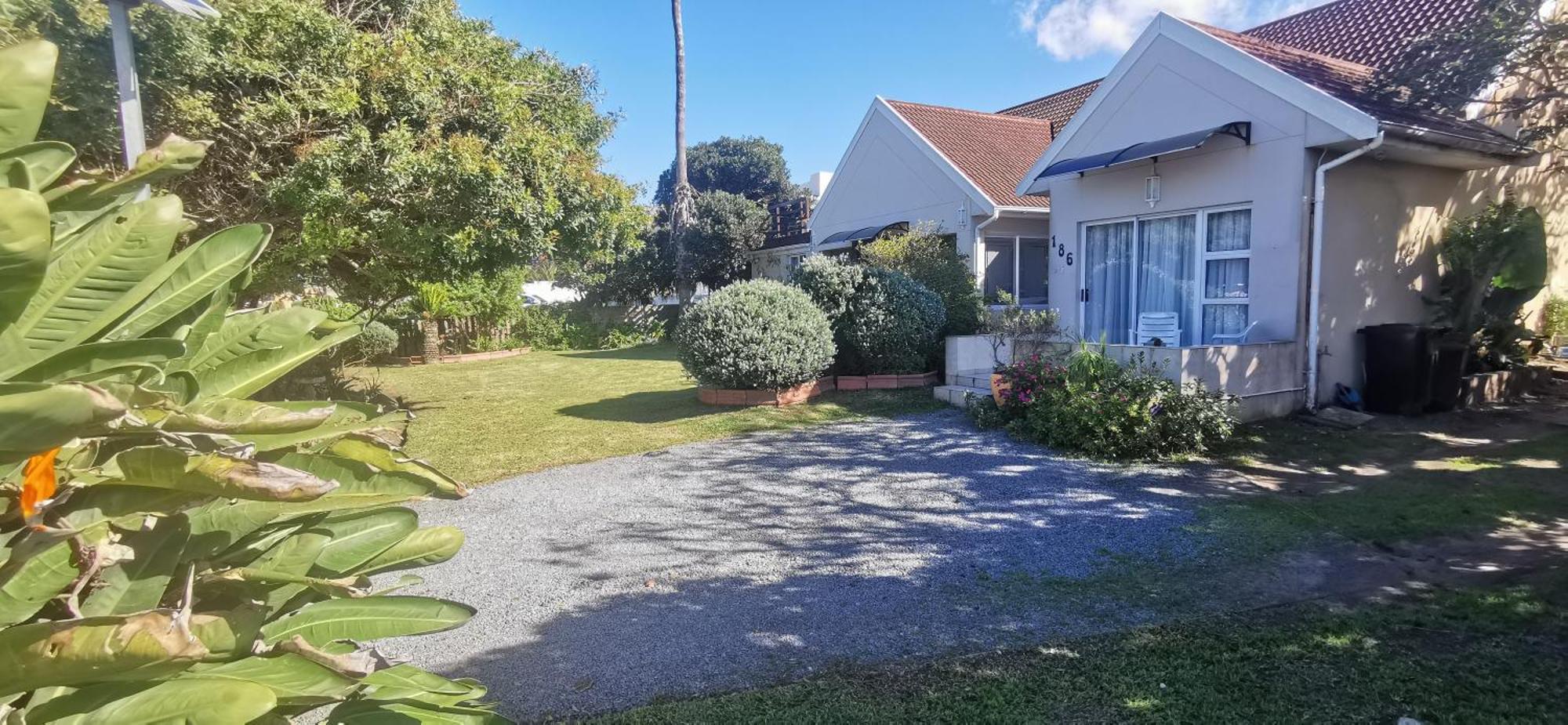 The Coelacanth Guest House And Beach Thyme Self Catering Kiddʼs Beach Eksteriør billede