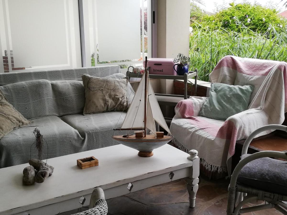 The Coelacanth Guest House And Beach Thyme Self Catering Kiddʼs Beach Eksteriør billede